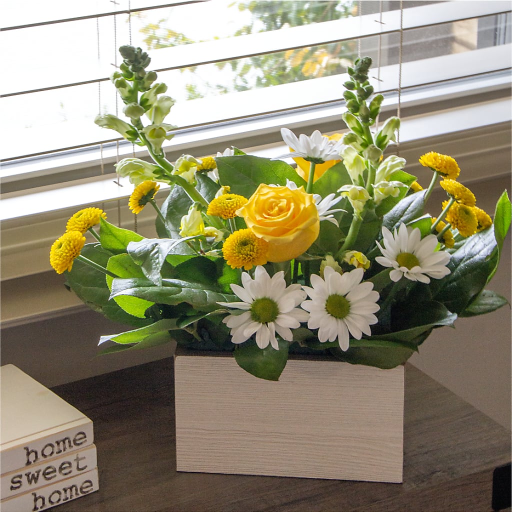Sun Salutation Box Bouquet – Corona Rose Flowers, Corona CA