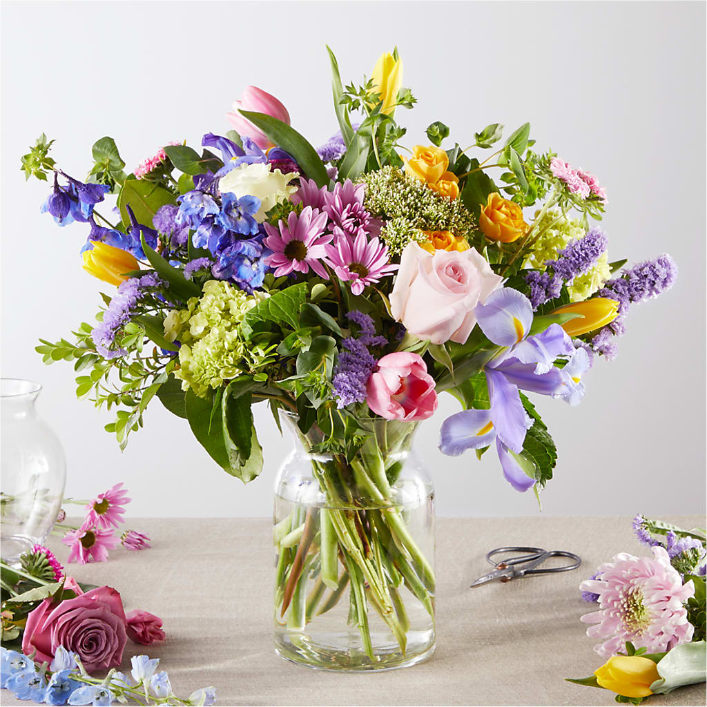 Pastel Tradition - A Florist Original – Corona Rose Flowers, Corona CA