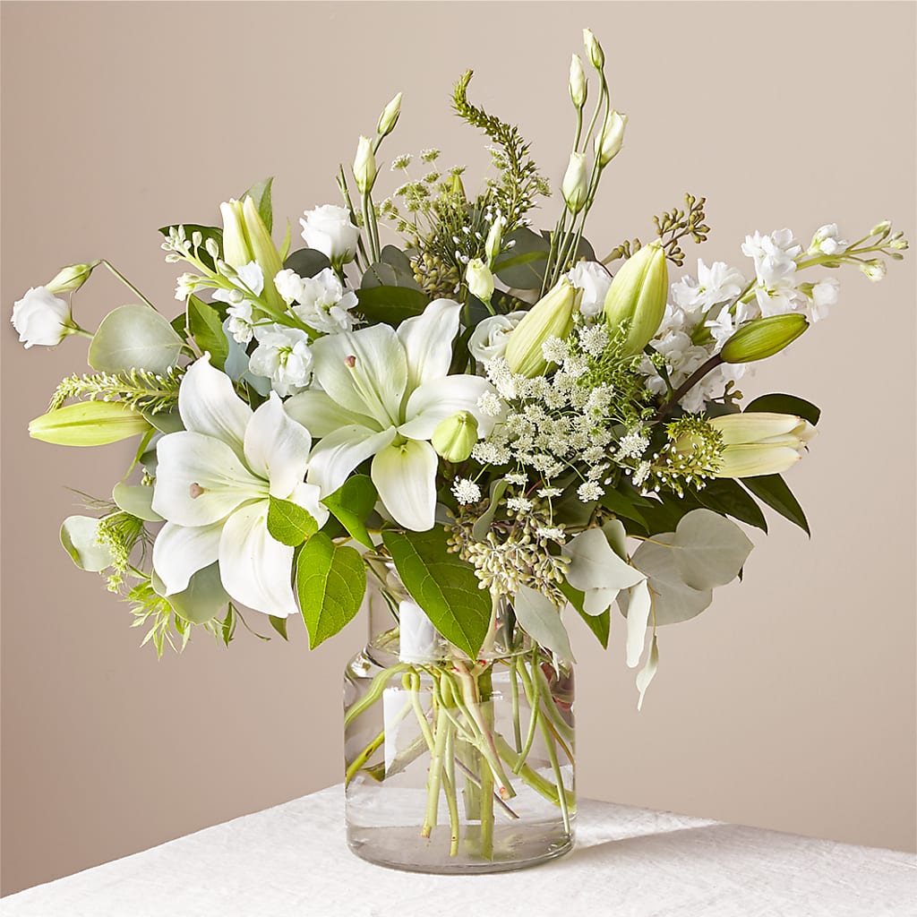 Alluring Elegance Bouquet – Corona Rose Flowers, Corona CA