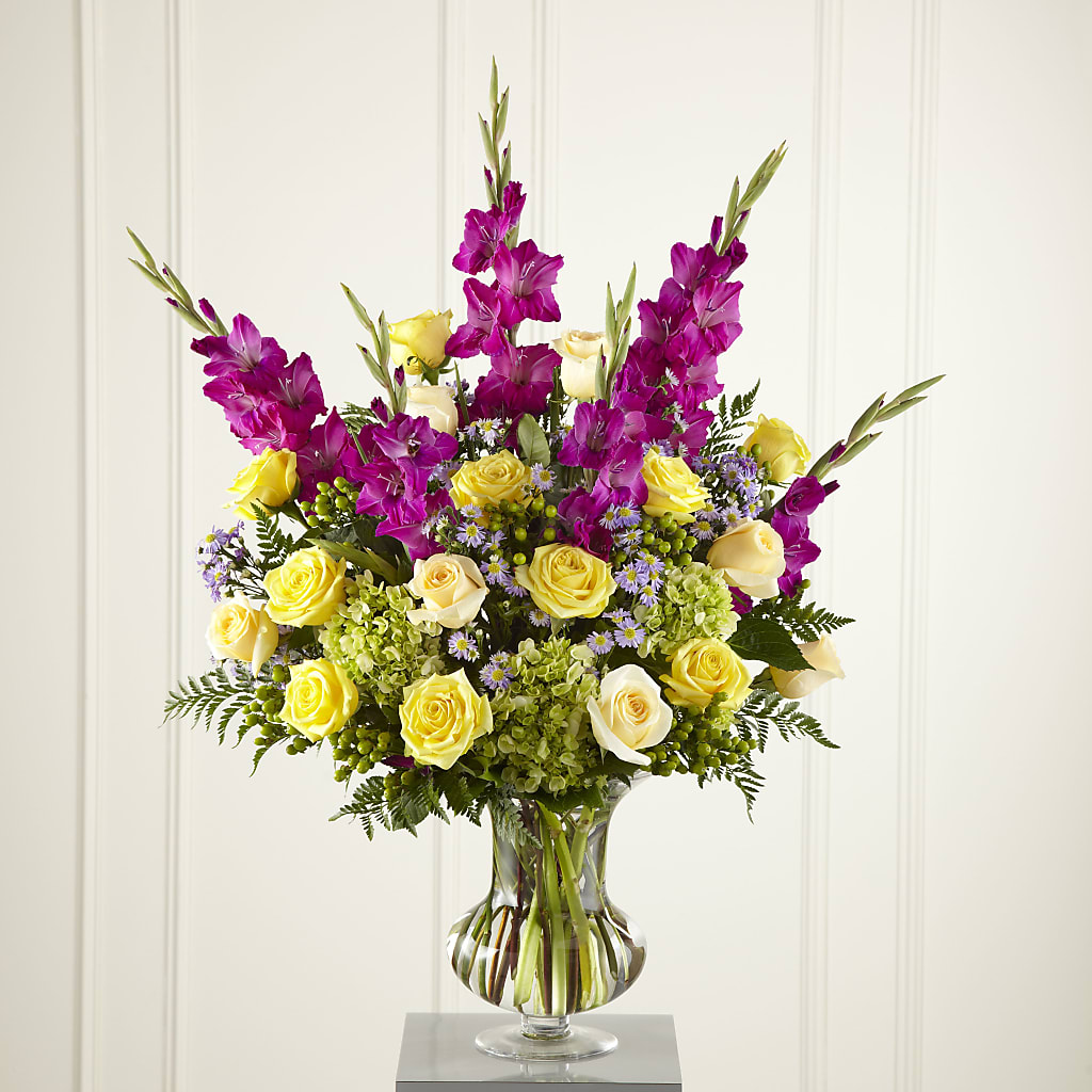 Loveliness Arrangement – Corona Rose Flowers, Corona CA