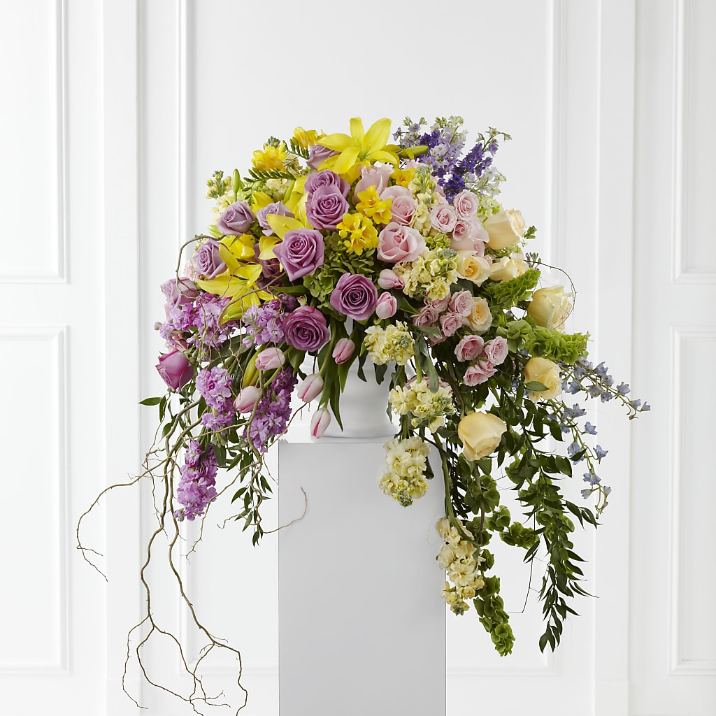 Display of Affection Arrangement – Corona Rose Flowers, Corona CA