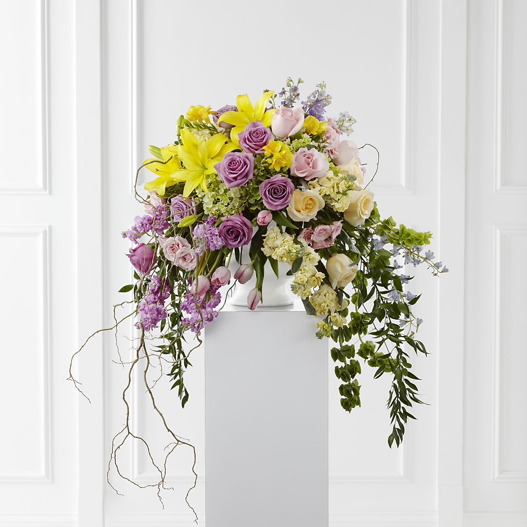Display of Affection Arrangement – Corona Rose Flowers, Corona CA
