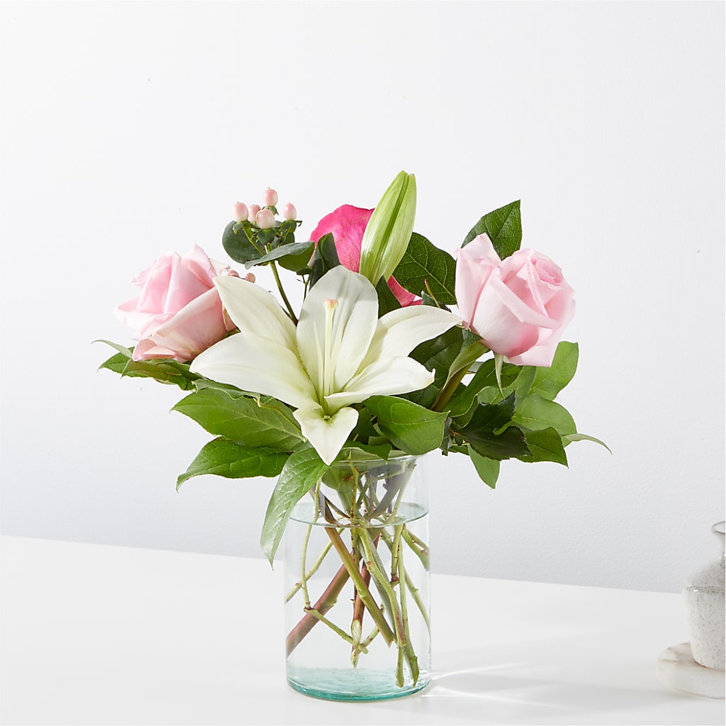 Made Me Blush Bouquet – Corona Rose Flowers, Corona CA