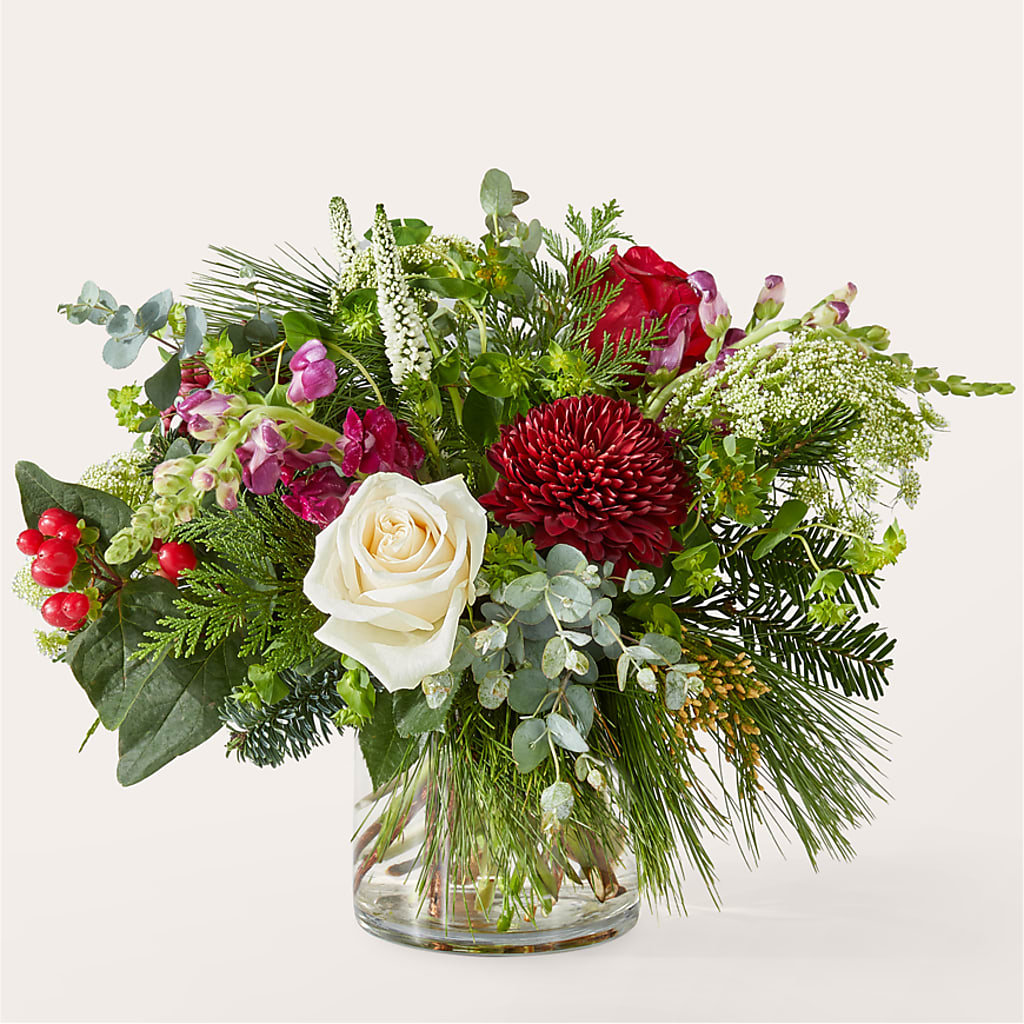 Cranberry Fizz Bouquet – Corona Rose Flowers, Corona CA