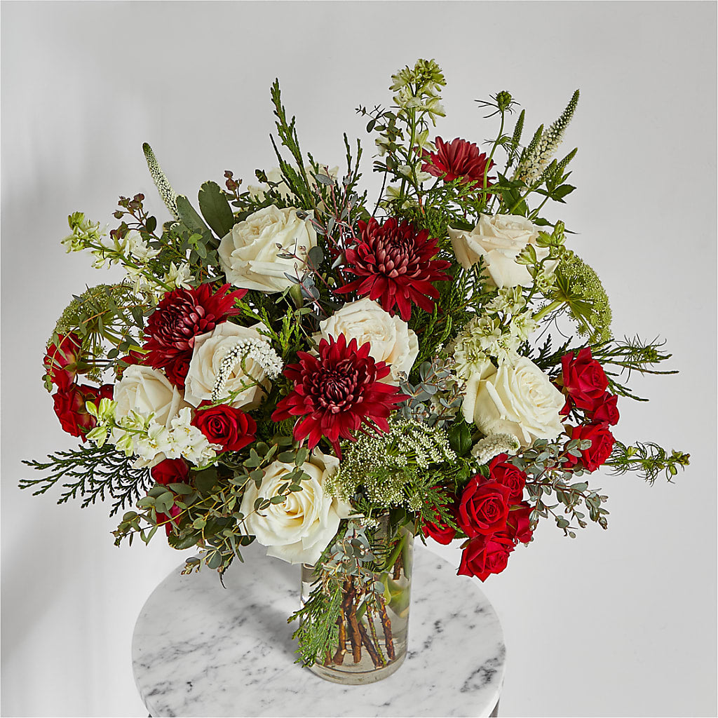 Favorite Traditions Bouquet – Corona Rose Flowers, Corona CA