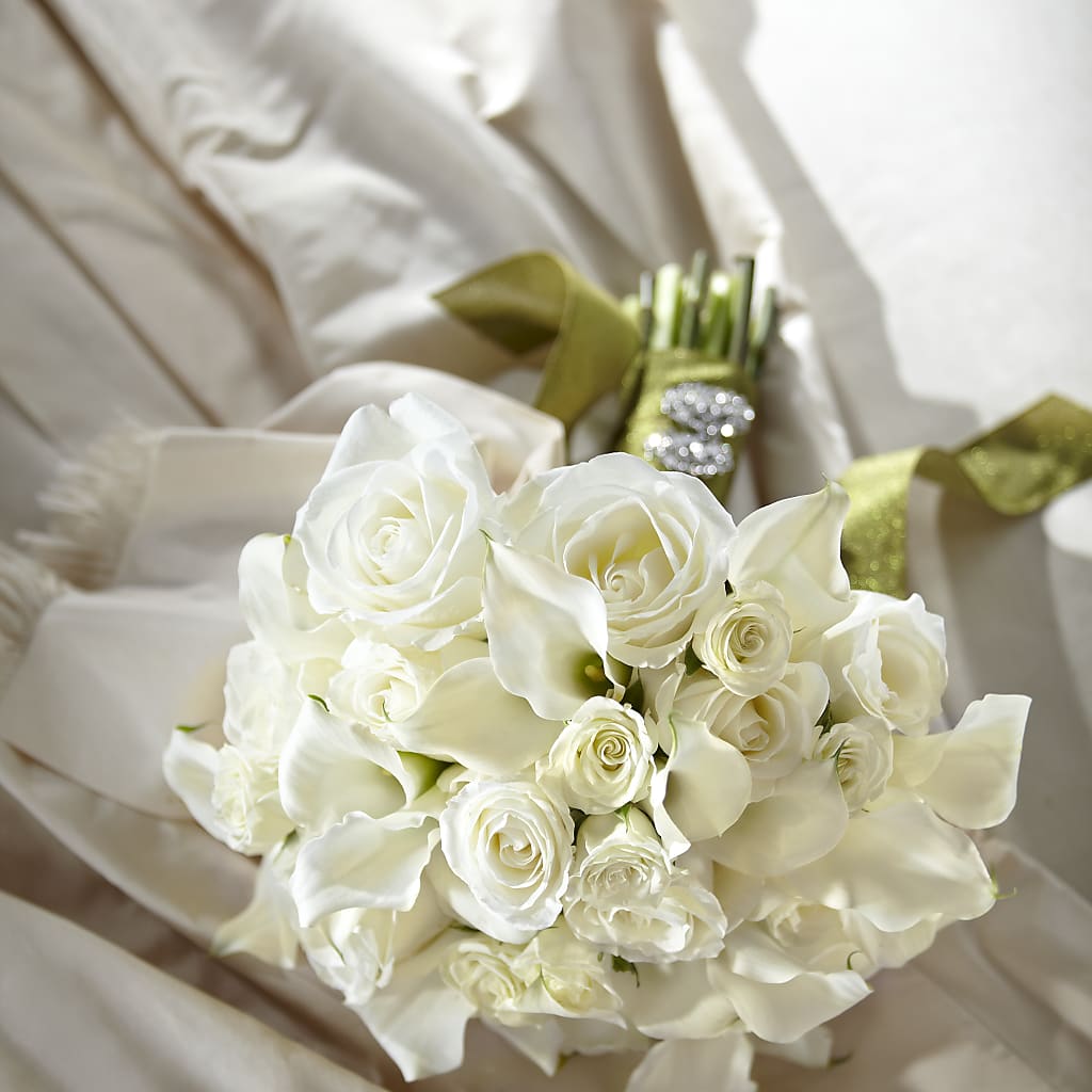 Serene Highness Bouquet – Corona Rose Flowers, Corona CA