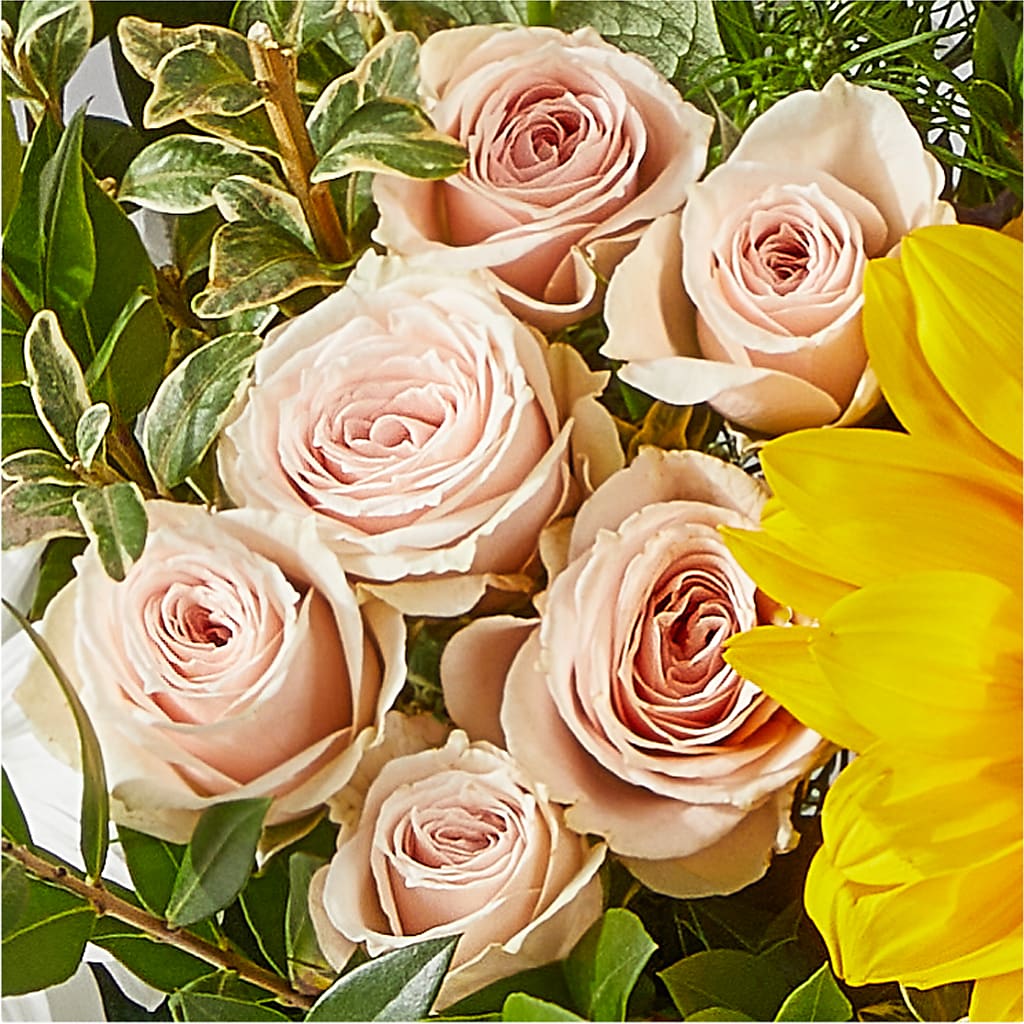 The Good Life Bouquet –  Corona Rose Flowers, Corona CA