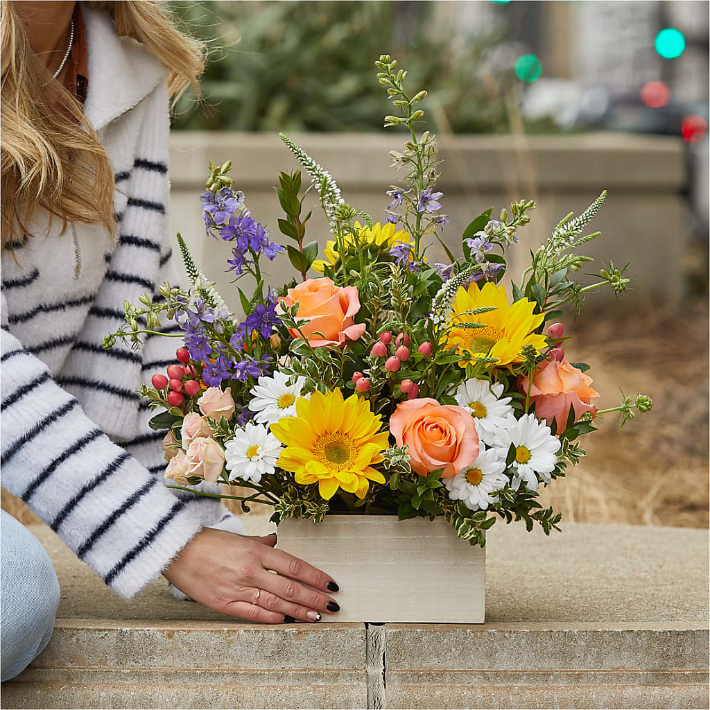 The Good Life Bouquet –  Corona Rose Flowers, Corona CA