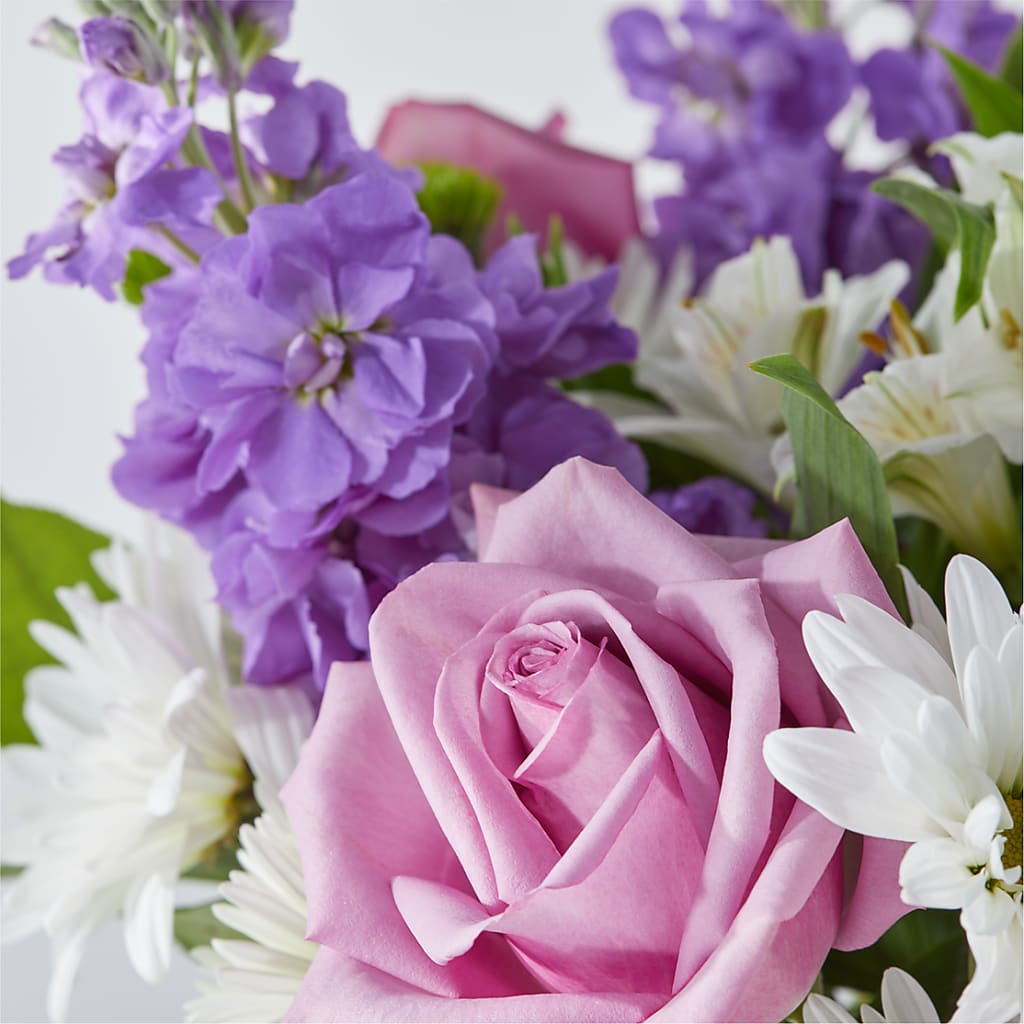 Garden of Peace Bouquet –  Corona Rose Flowers, Corona CA