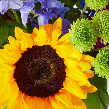 Catching Rays Bouquet –  Corona Rose Flowers, Corona CA