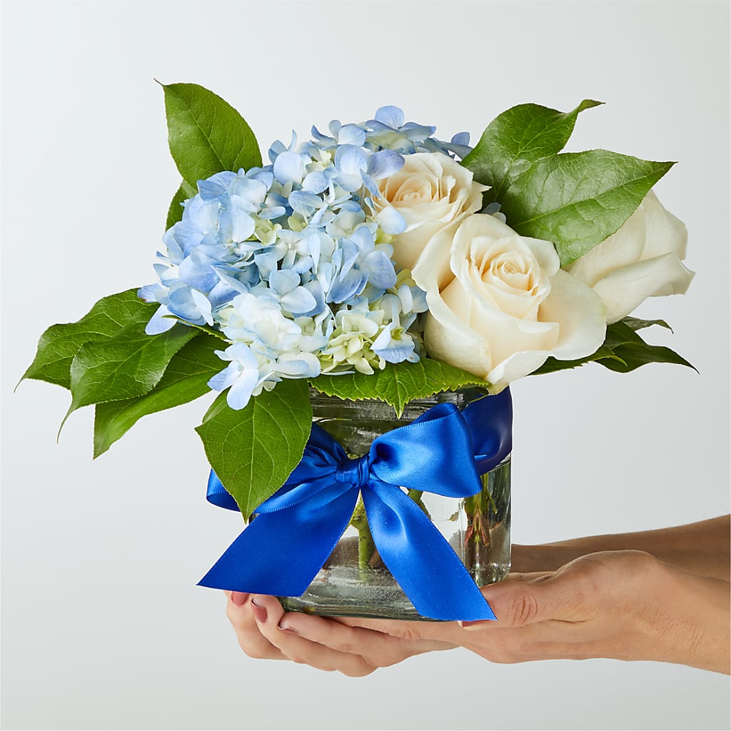 Sky Blue Delight Bouquet –  Corona Rose Flowers, Corona CA