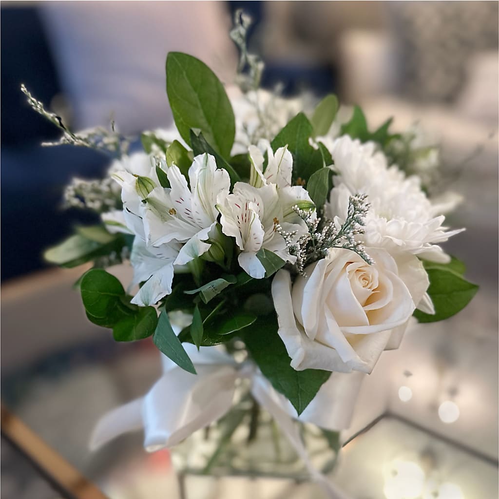 Gracefuls Bouquet –  Corona Rose Flowers, Corona CA