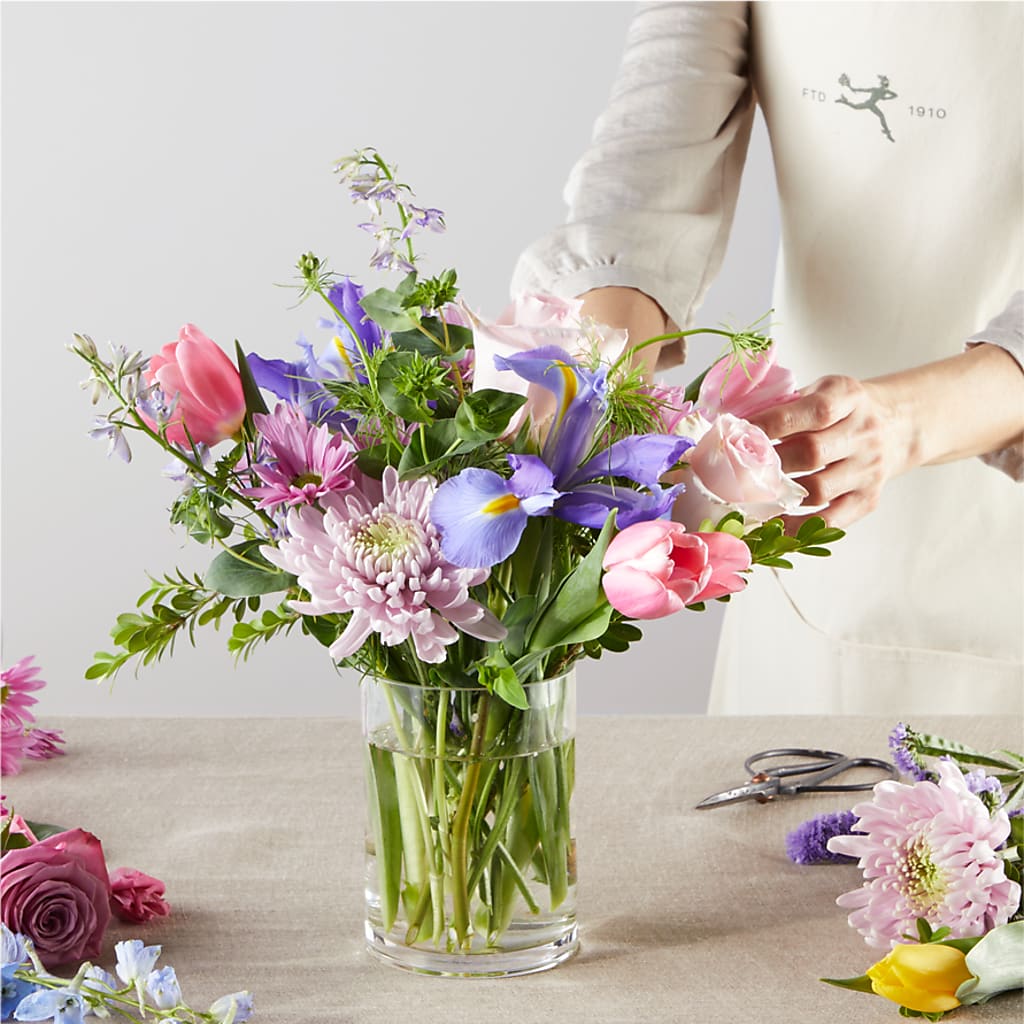 Pastel Tradition - A Florist Original –  Corona Rose Flowers, Corona CA