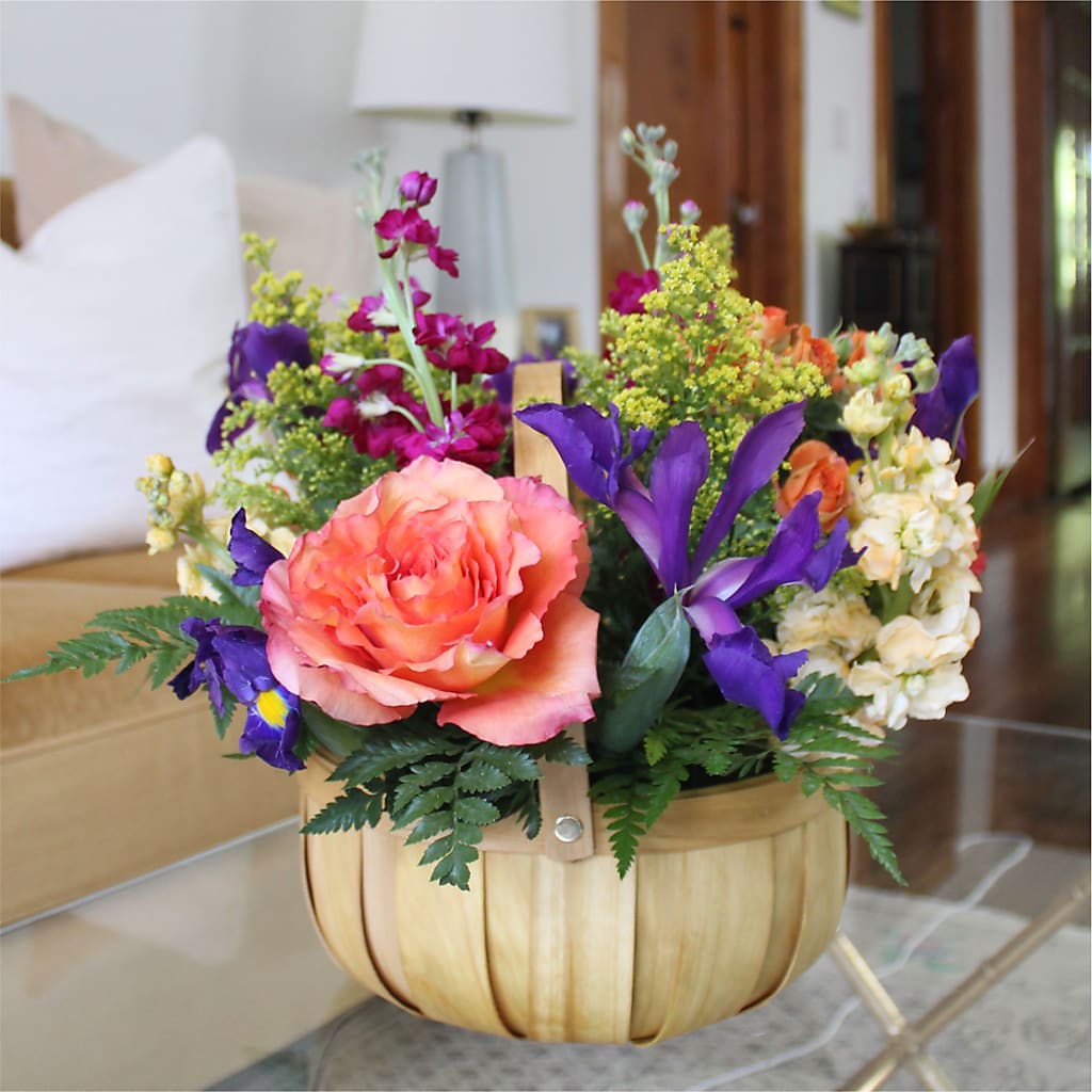 Garden of Life Basket –  Corona Rose Flowers, Corona CA