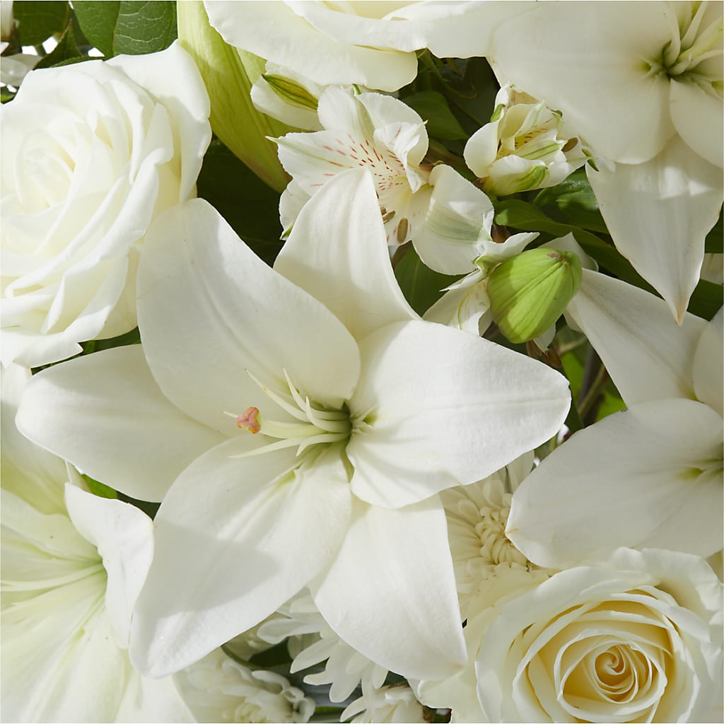Peaceful Reflections Arrangement –  Corona Rose Flowers, Corona CA