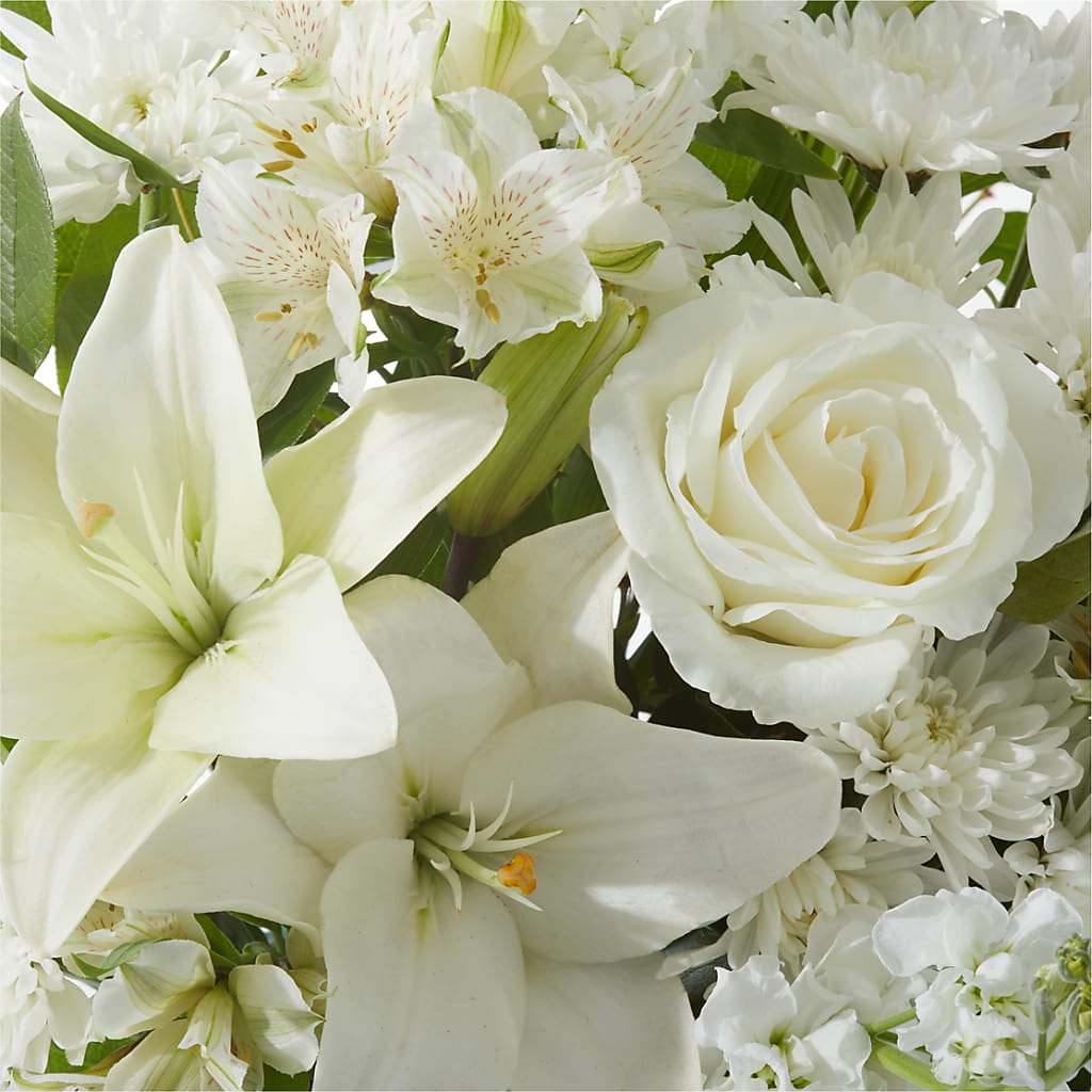 Peaceful Reflections Arrangement –  Corona Rose Flowers, Corona CA