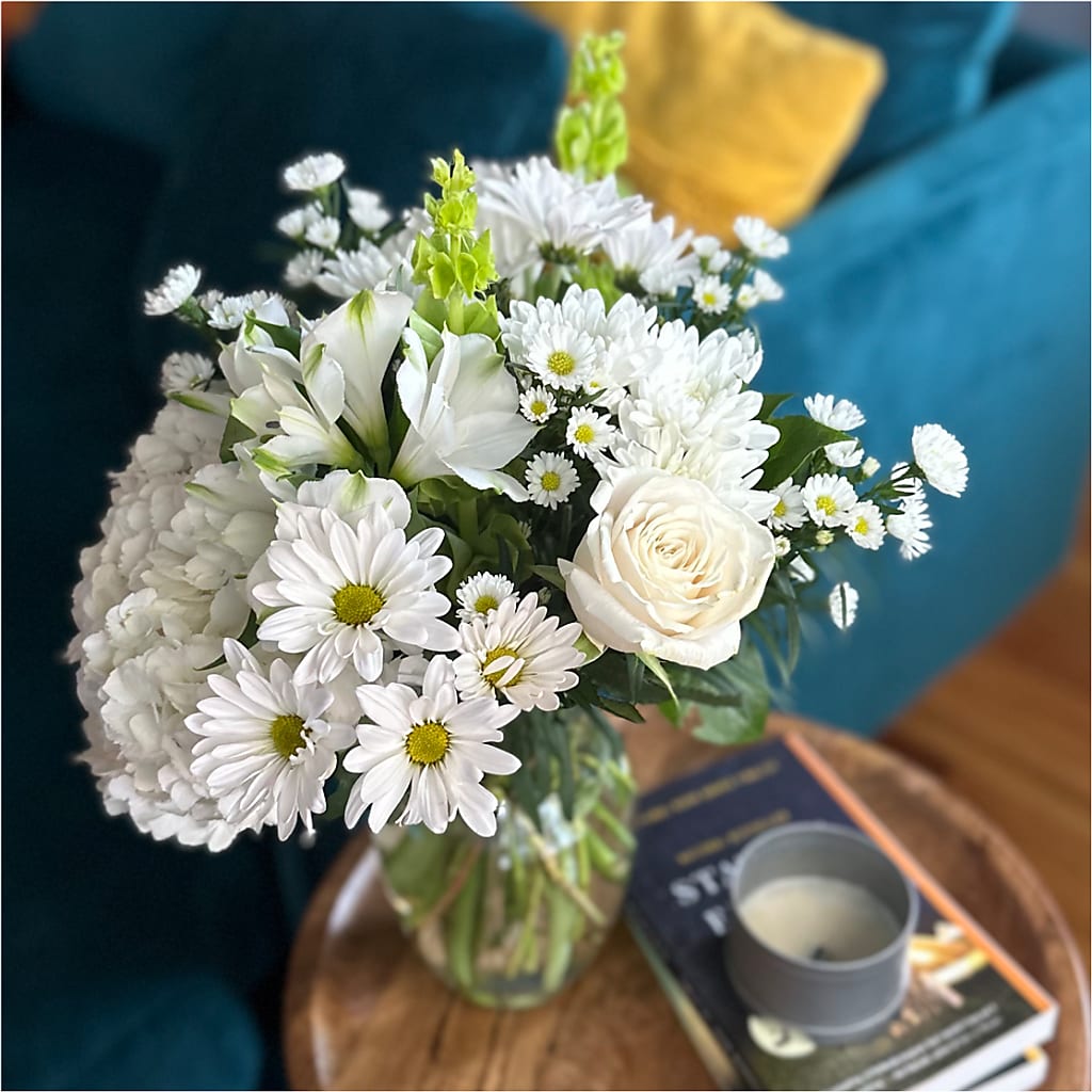 Classic Ivory – A Florist Original –  Corona Rose Flowers, Corona CA