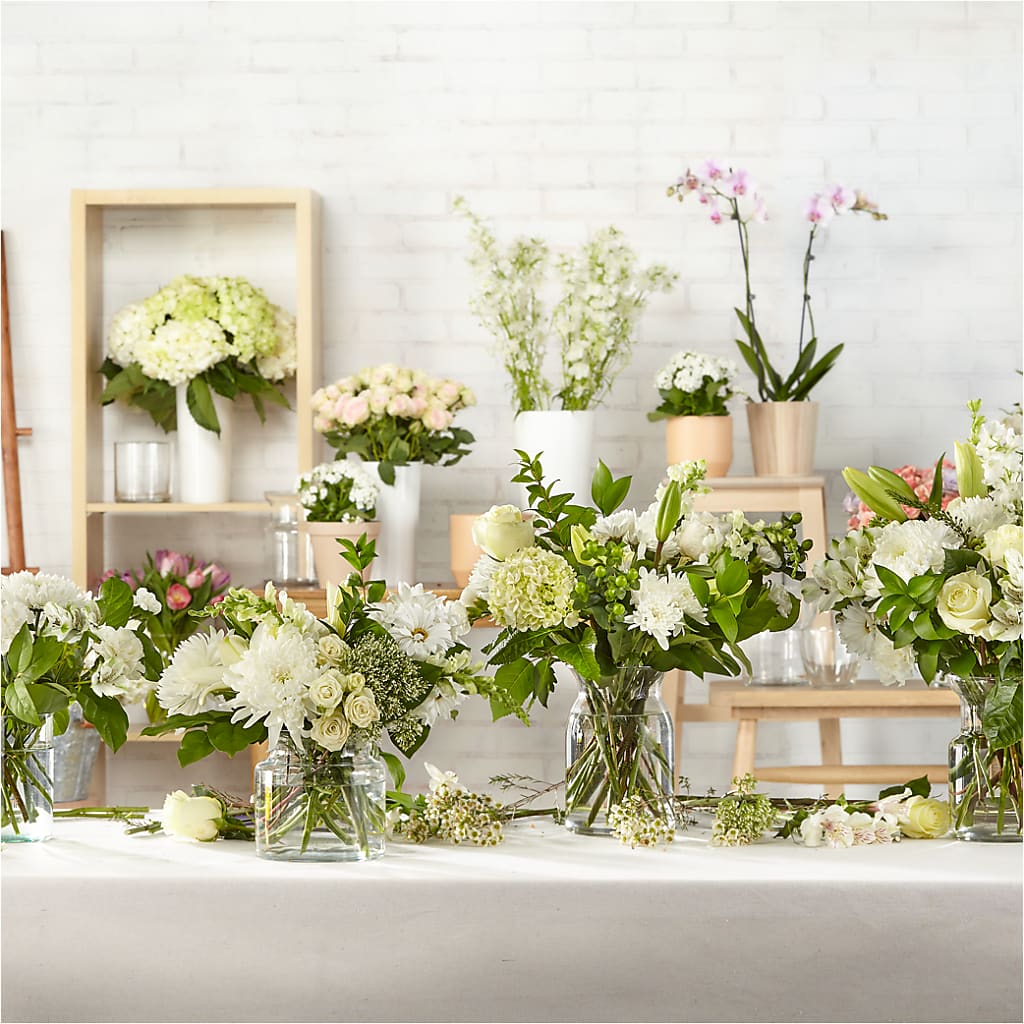 Classic Ivory – A Florist Original –  Corona Rose Flowers, Corona CA
