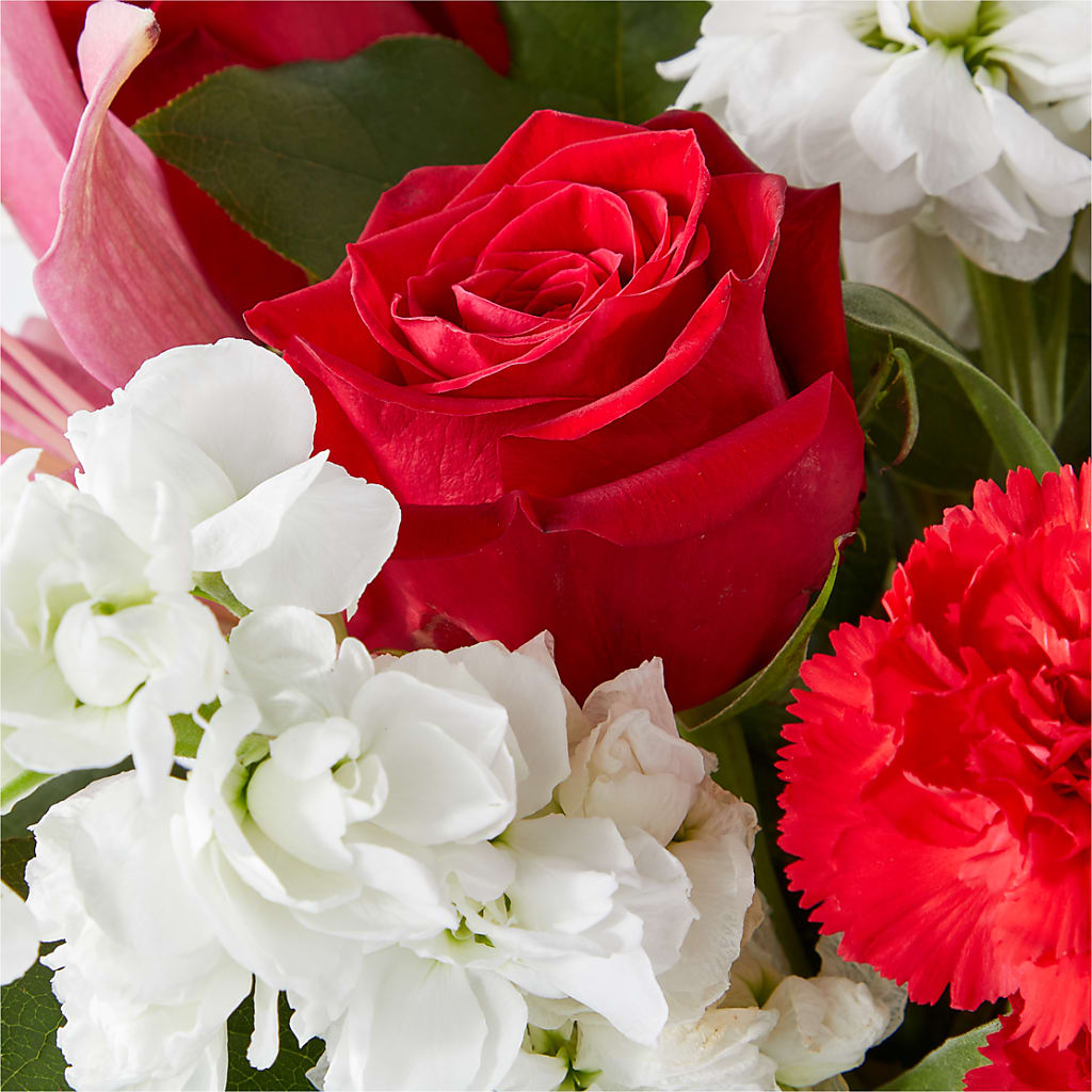 The Starstruck Bouquet –  Corona Rose Flowers, Corona CA
