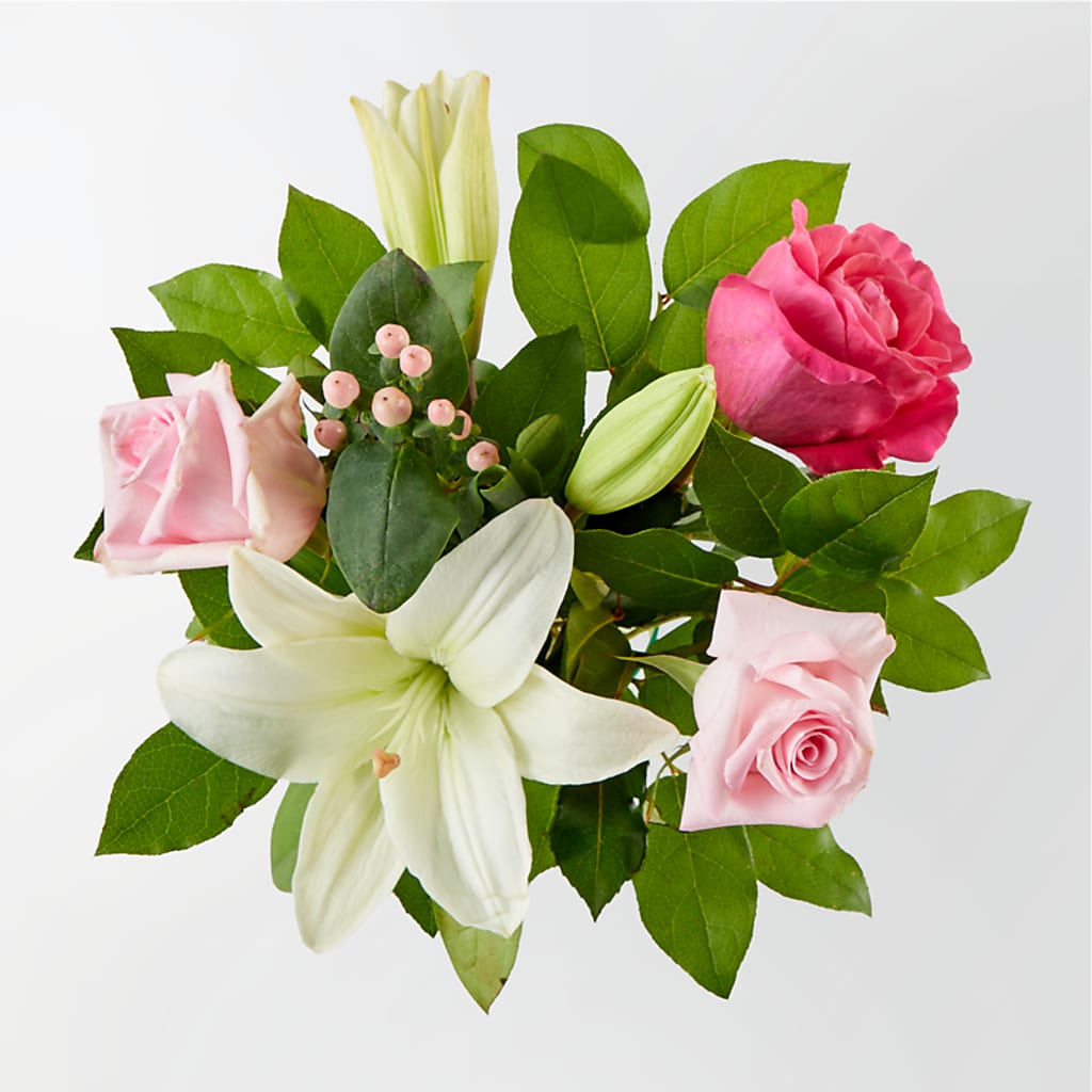 Made Me Blush Bouquet –  Corona Rose Flowers, Corona CA