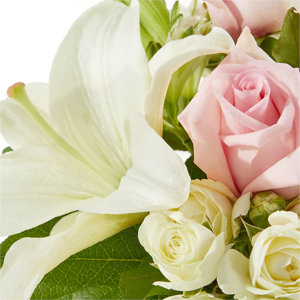 Kindhearted Bouquet –  Corona Rose Flowers, Corona CA