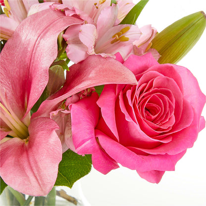 Lots of Love Bouquet –  Corona Rose Flowers, Corona CA