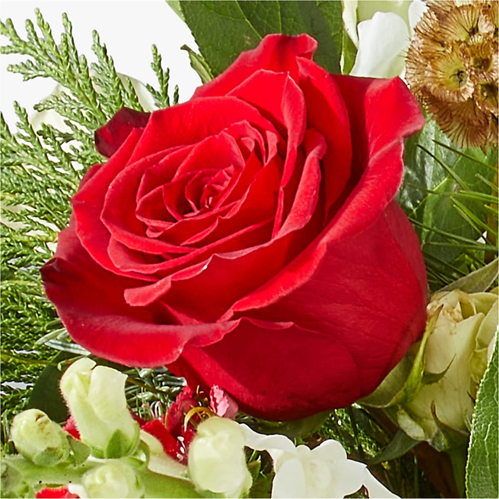 Deck the Halls Bouquet –  Corona Rose Flowers, Corona CA