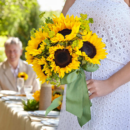 Free Spirit Bouquet –  Corona Rose Flowers, Corona CA